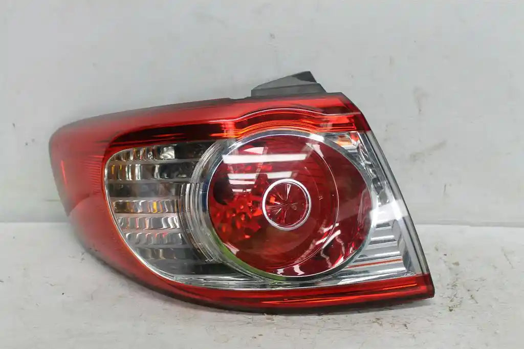 Used Hyundai, Santa Fe Left Taillight Cm In Body 09/09 06/12 2010 – image 1 - All Good Parts