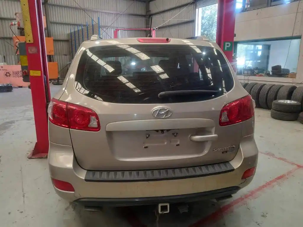 Used Hyundai Santa Fe 2007 – image 4 - All Good Parts