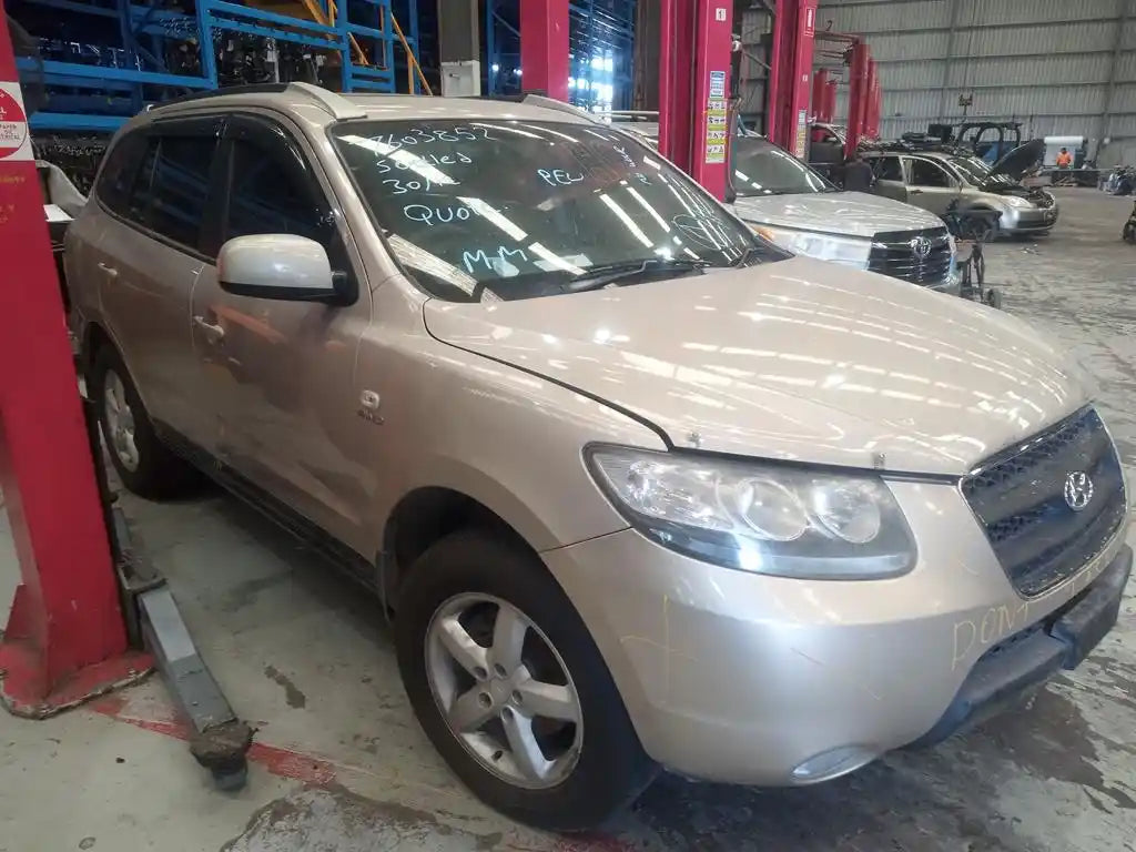 Used Hyundai Santa Fe 2007 – image 2 - All Good Parts
