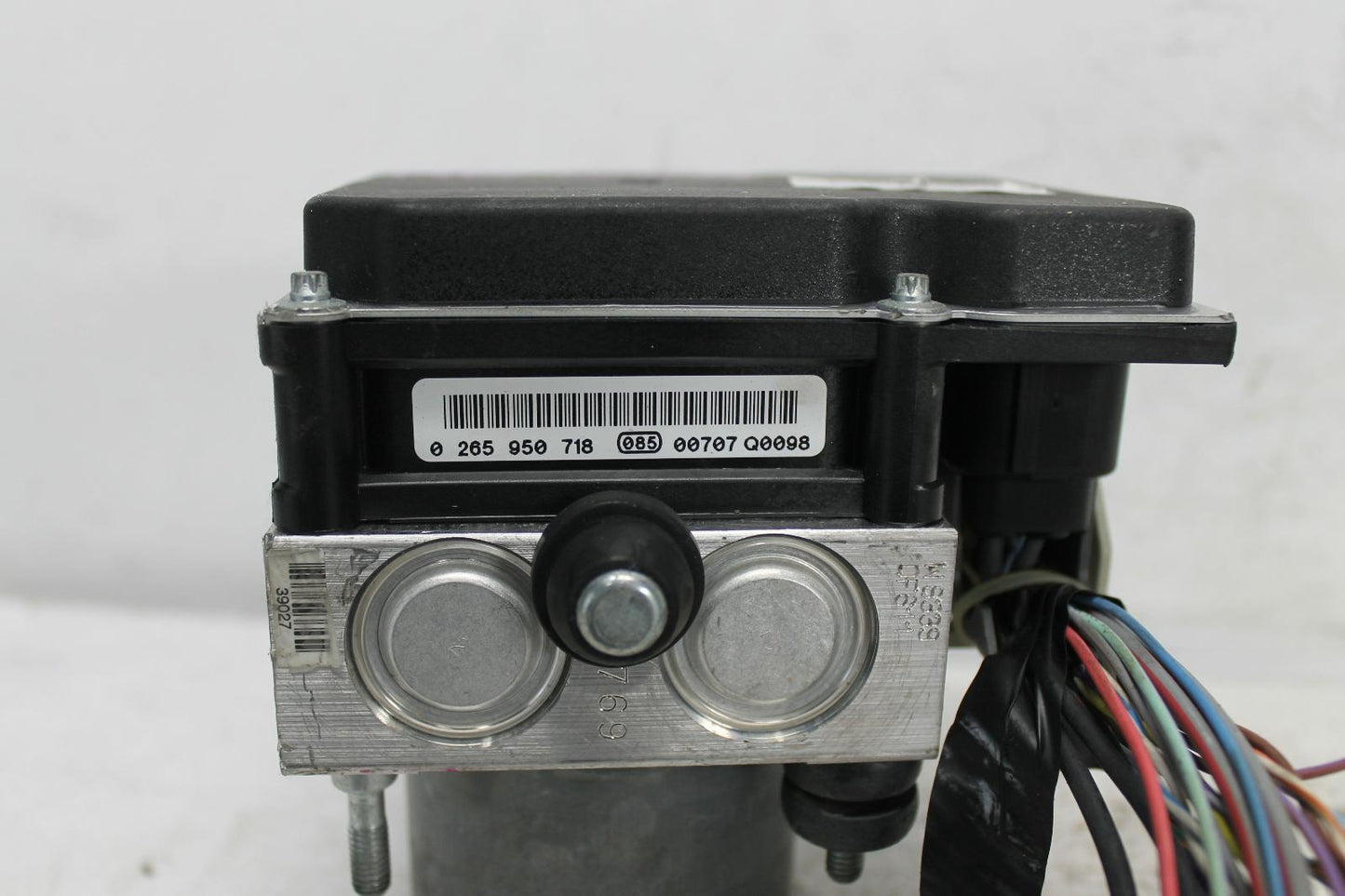 Used Jaguar, Xf Abs Pump/Modulator X250 06/08 05/15 2011 – image 2 - All Good Parts