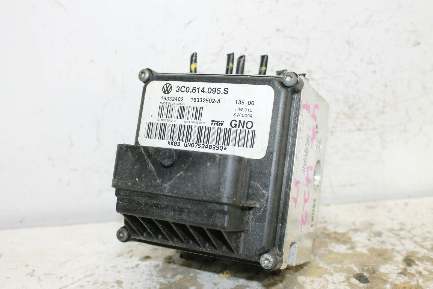 Used Volkswagen, Passat Abs Pump/Modulator 3C/Mk6 B6 B7 On Module P/N 3C0614095S 03/06 05/15 2006 – image 2 - All Good Parts