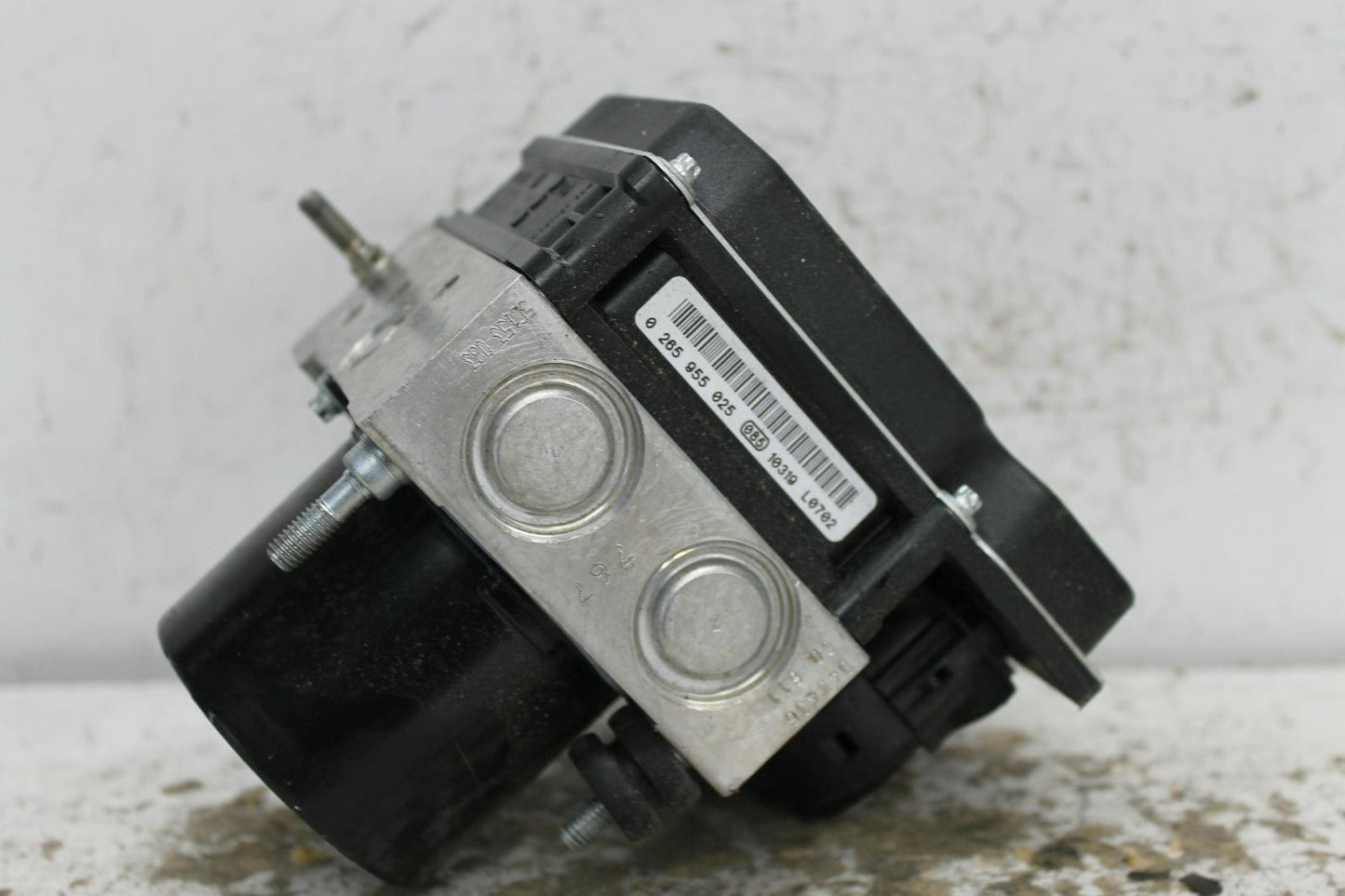 Used Volkswagen, Polo Abs Pump/Modulator 6R P/N 6R0614517Af 05/10 09/17 2011 – image 2 - All Good Parts