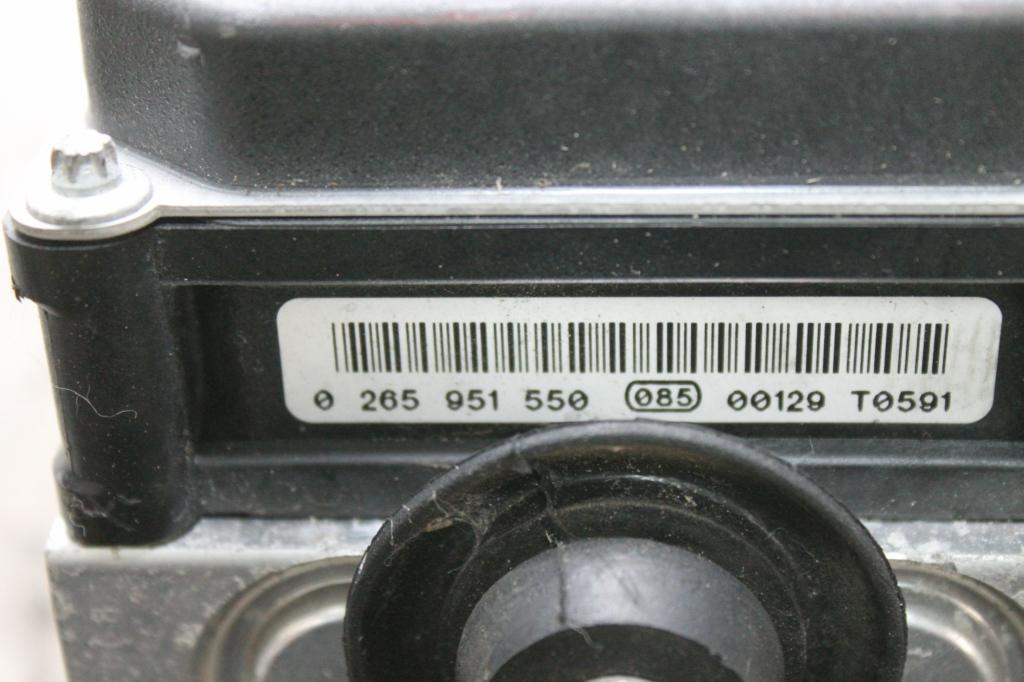 Used Fiat, 500 Abs Pump/Modulator 03/08-02/24 J00037 2010 – image 2 - All Good Parts