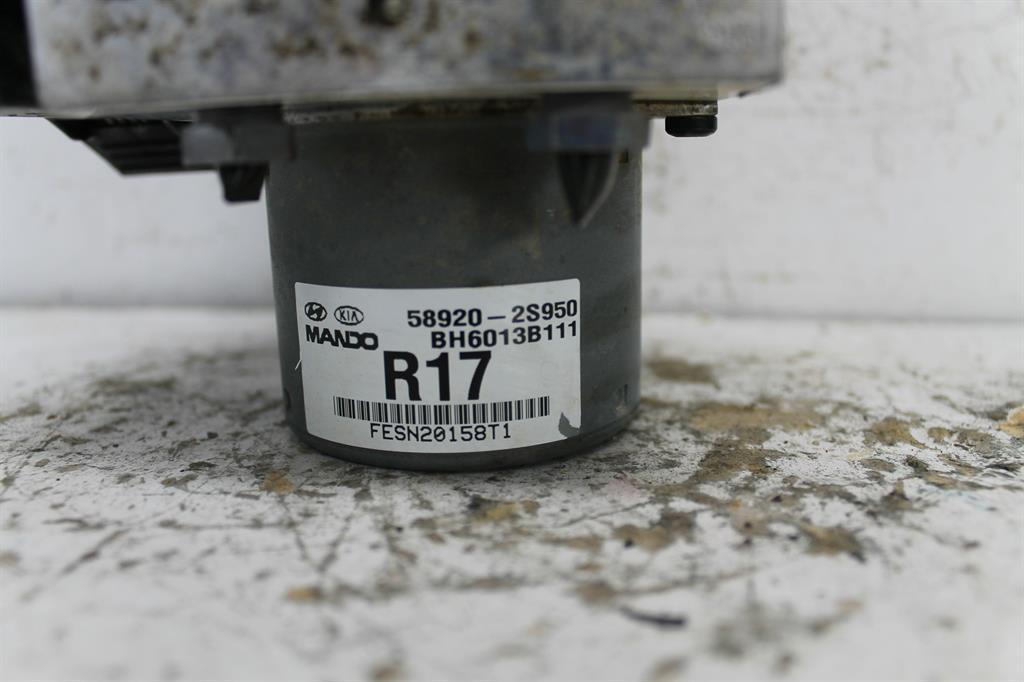 Used Hyundai, IX35 Abs Pump/Modulator Lm Series Diesel P/N 58920 2S950 11/09 01/16 2010 – image 2 - All Good Parts