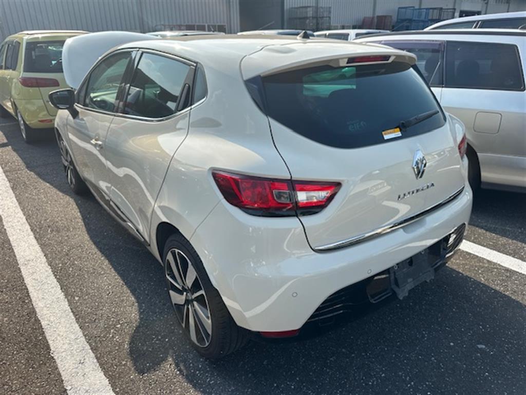 Used Renault, Clio Right Guard Liner X98 09/13 10/19 2016 – image 5 - All Good Parts