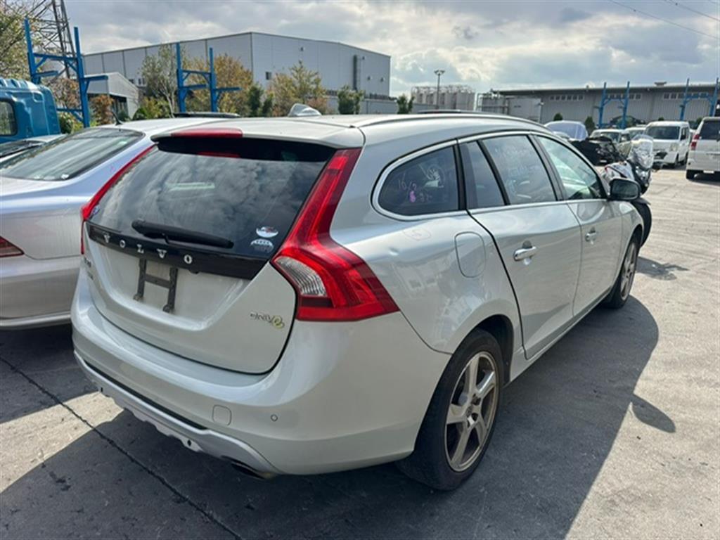 Used Volvo, S60/V60 Bootlid/Tailgate Tailgate, F Series, V60, Wagon, 03/11-12/18 2012 – image 3 - All Good Parts