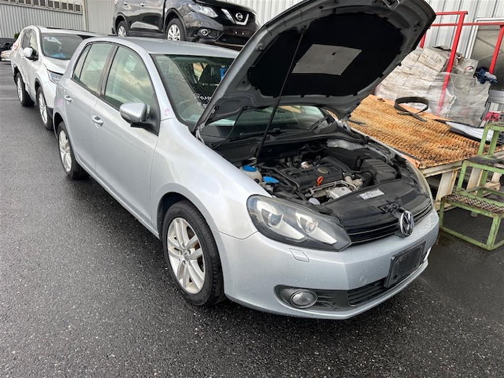 Volkswagen, Golf Bonnet Gen 6 10/08 01/16