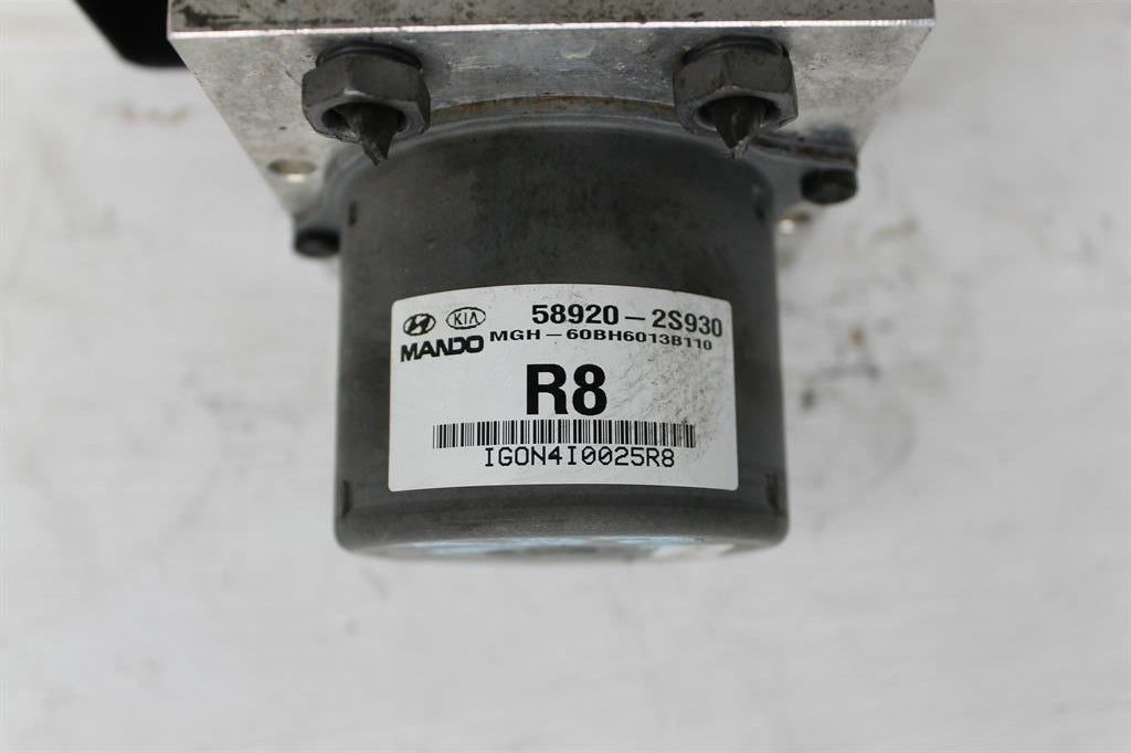 Used Hyundai, IX35 Abs Pump/Modulator Lm Series Petrol P/N 58920 2S930 11/09 01/16 2010 – image 2 - All Good Parts