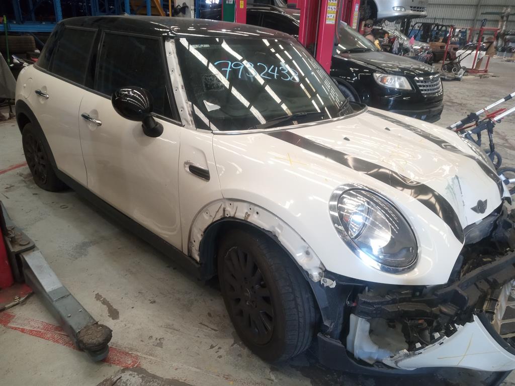 Used MINI Cooper 2014 – image 2 - All Good Parts