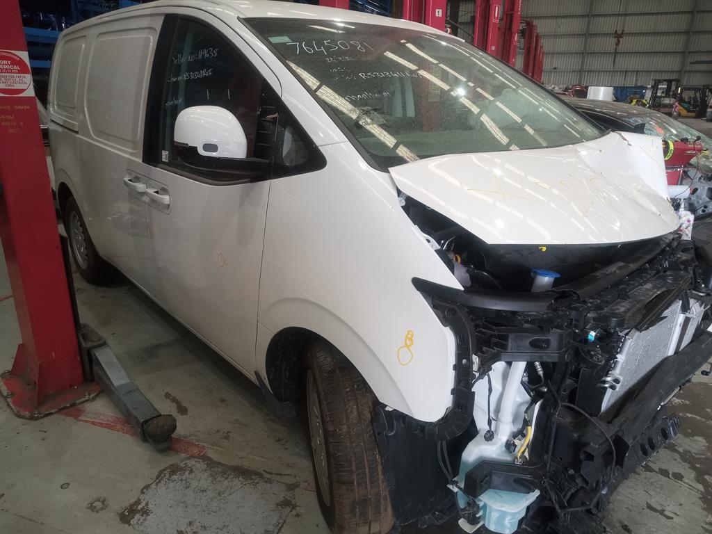 Used Hyundai Staria 2024 – image 2 - All Good Parts