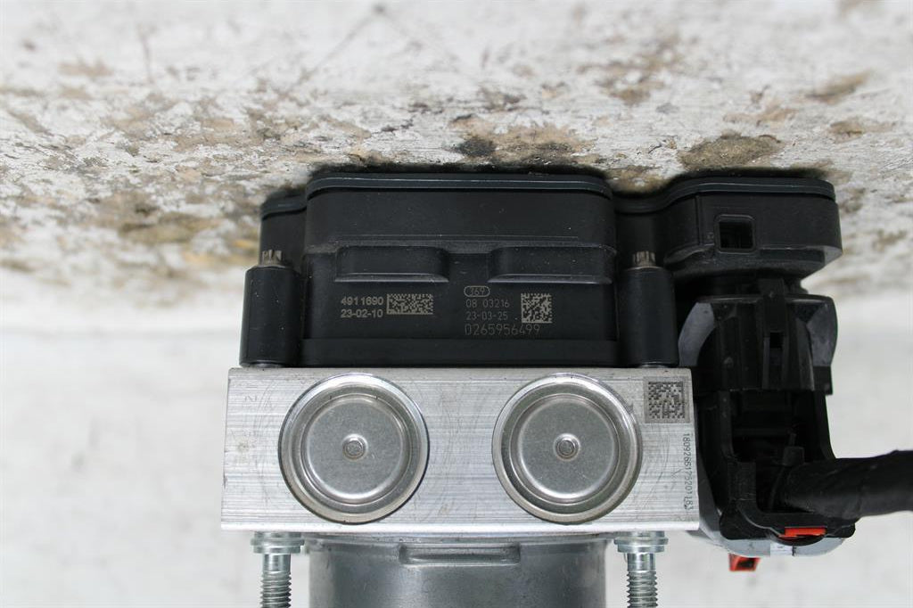 Used MG, Zs Abs Pump/Modulator Azs1 P/N 0265956738 09/17 2023 – image 2 - All Good Parts