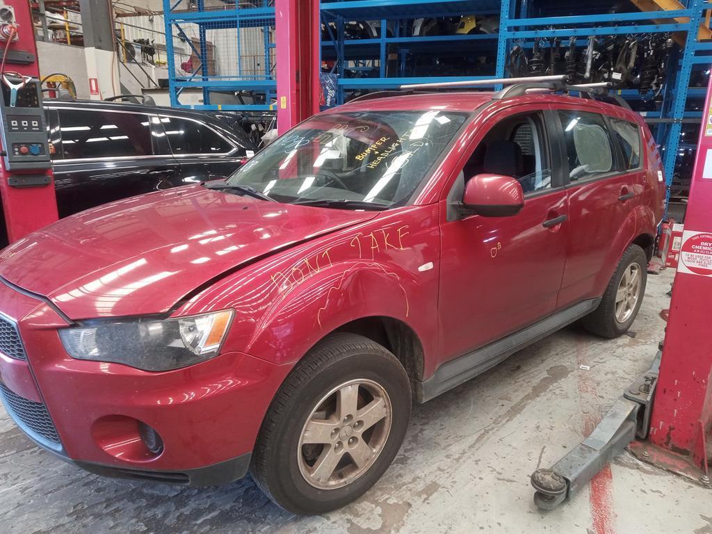 Used Mitsubishi Outlander 2010 – image 2 - All Good Parts