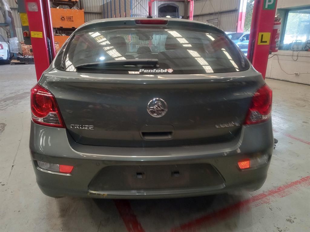 Used Holden Cruze 2013 – image 4 - All Good Parts
