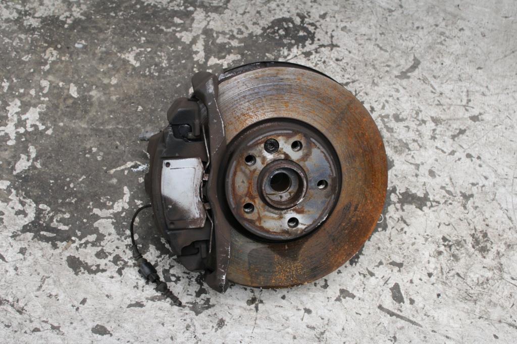 Used Volkswagen, Transporter Left Front Hub Assembly T5, Caravelle/Transport/Multivan, 03/10-06/15 J0010 2012 – main images - All Good Parts