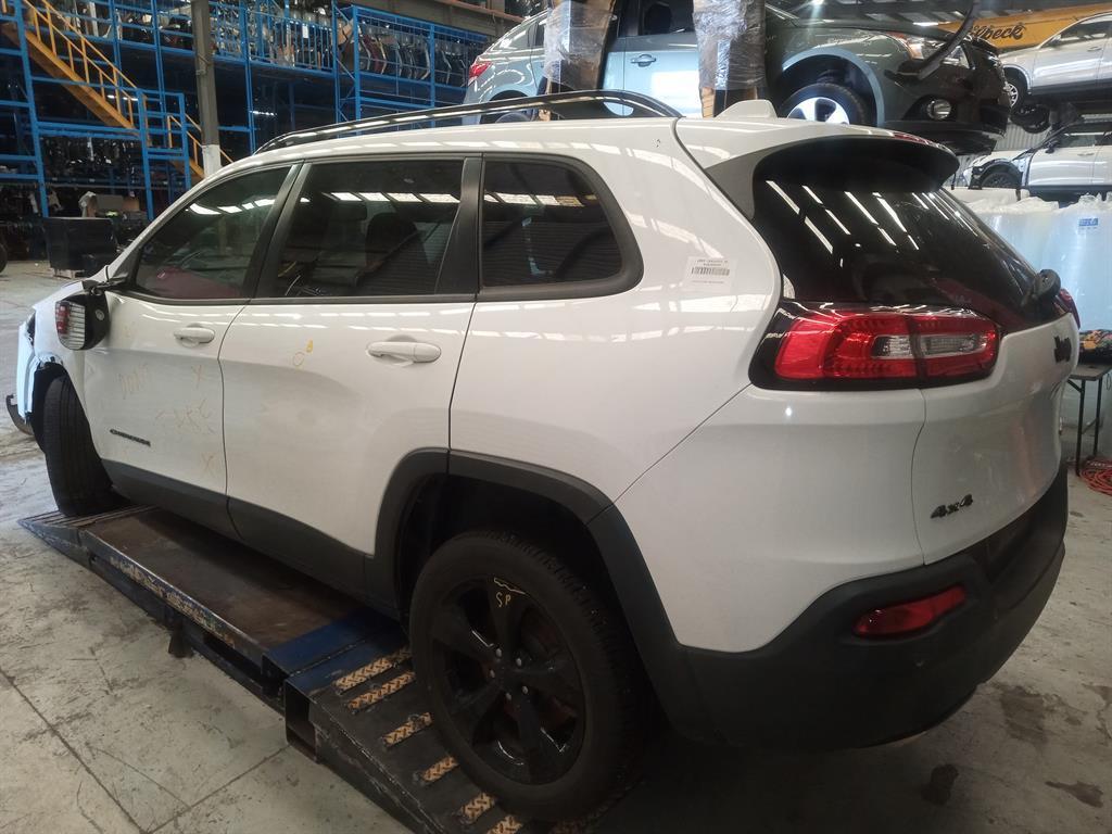 Used Jeep Cherokee 2015 – image 3 - All Good Parts