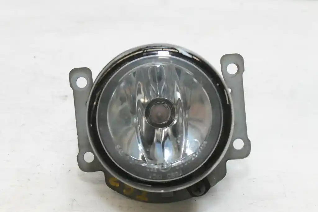 Used Mitsubishi, Outlander Right Indicator/Fog/Side Bumper Foglamp, Zj, 10/12-03/15 J97961 2014 – main images - All Good Parts