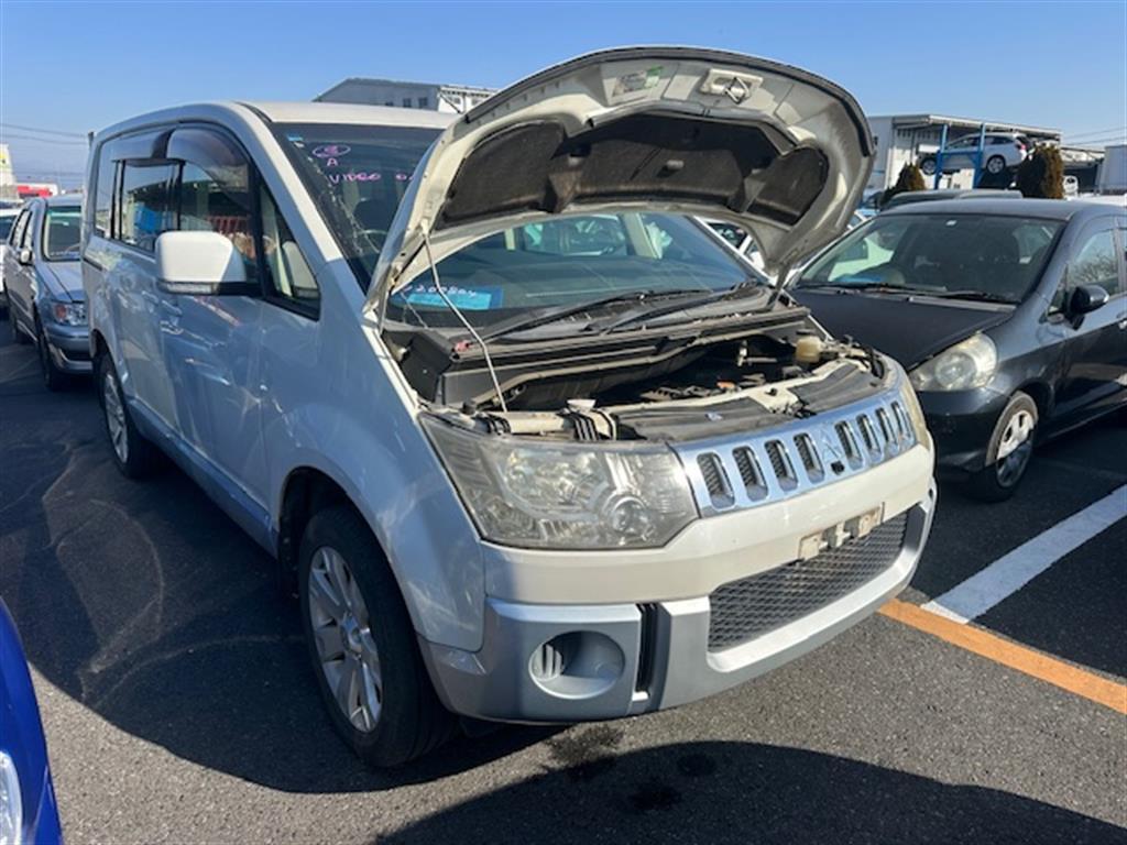 Used Mitsubishi, Delica, Front Bumper 5Th Gen 07- (Import) 2008 – image 2 - All Good Parts