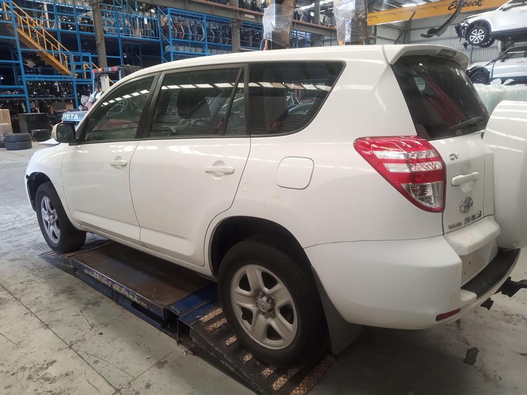 Used Toyota RAV4 2011 – image 3 - All Good Parts