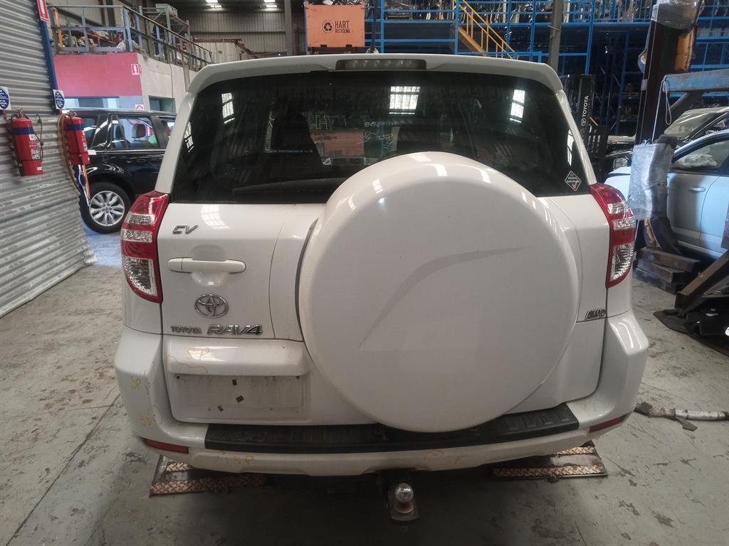 Used Toyota RAV4 2011 – image 4 - All Good Parts