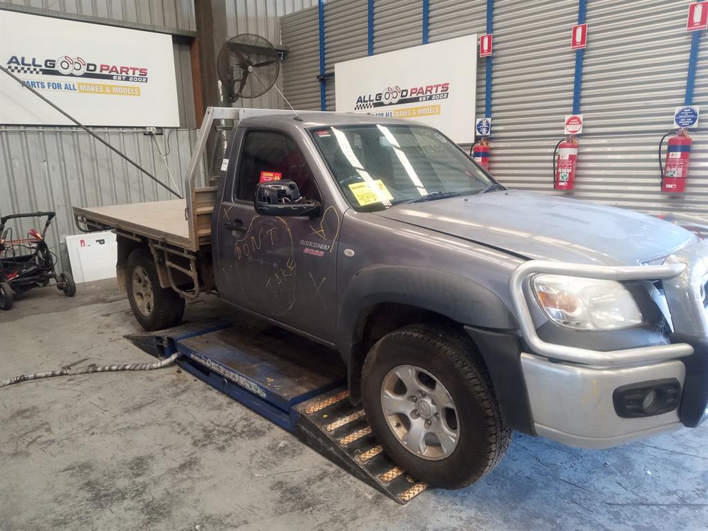 Mazda, BT50 Left Front Hub Assembly Un 4Wd, Non Abs Type, 11/06 09/11