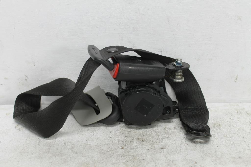 Used Holden, Captiva Seat Belt Lh Rear 2Nd Row Assy (Belt And Stalk), 7 Seat Type, Cg, 01/11 06/18 2013 – image 2 - All Good Parts