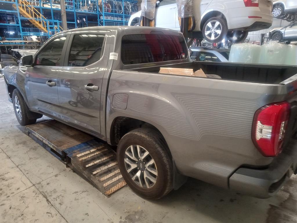 Used LDV, T60, Right Guard Sk8C, Non Flared Type, W/ Badge Vent Type, 09/21- 2022 – image 3 - All Good Parts