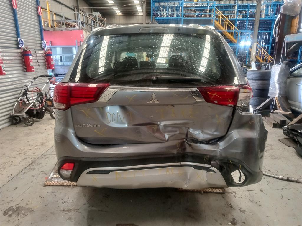 Used Mitsubishi, Outlander Left Front Door Window Zj-Zl, 10/12-07/21 2018 – image 5 - All Good Parts