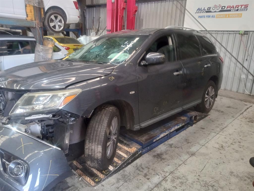 Nissan, Pathfinder Bonnet R52 06/13 11/16