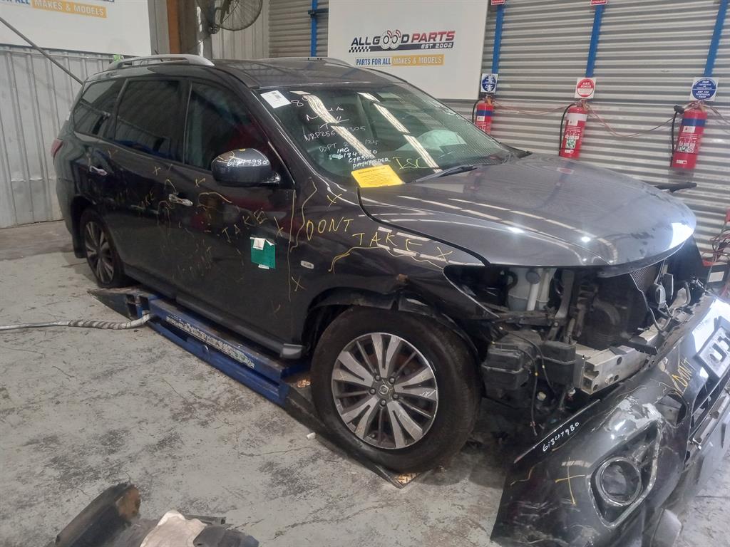 Nissan, Pathfinder Bonnet R52 06/13 11/16
