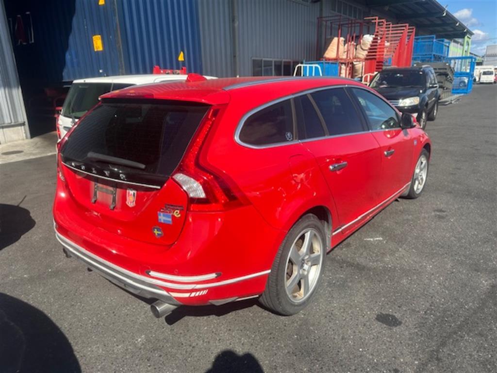 Used Volvo, S60/V60 Bootlid/Tailgate Tailgate, F Series, V60, Wagon, 03/11-12/18 2012 – image 4 - All Good Parts