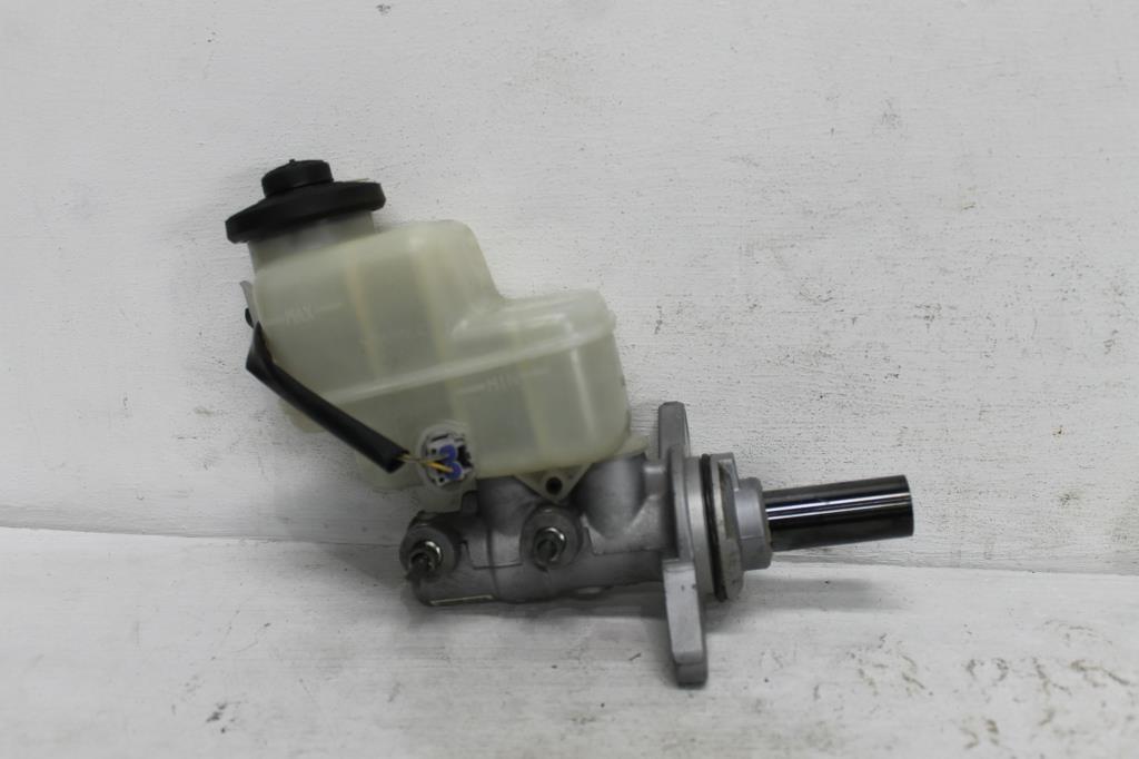 Used Toyota, RAV4 Master Cylinder Auto T/M Aca33/Aca38, 11/05 11/12 2011 – main images - All Good Parts