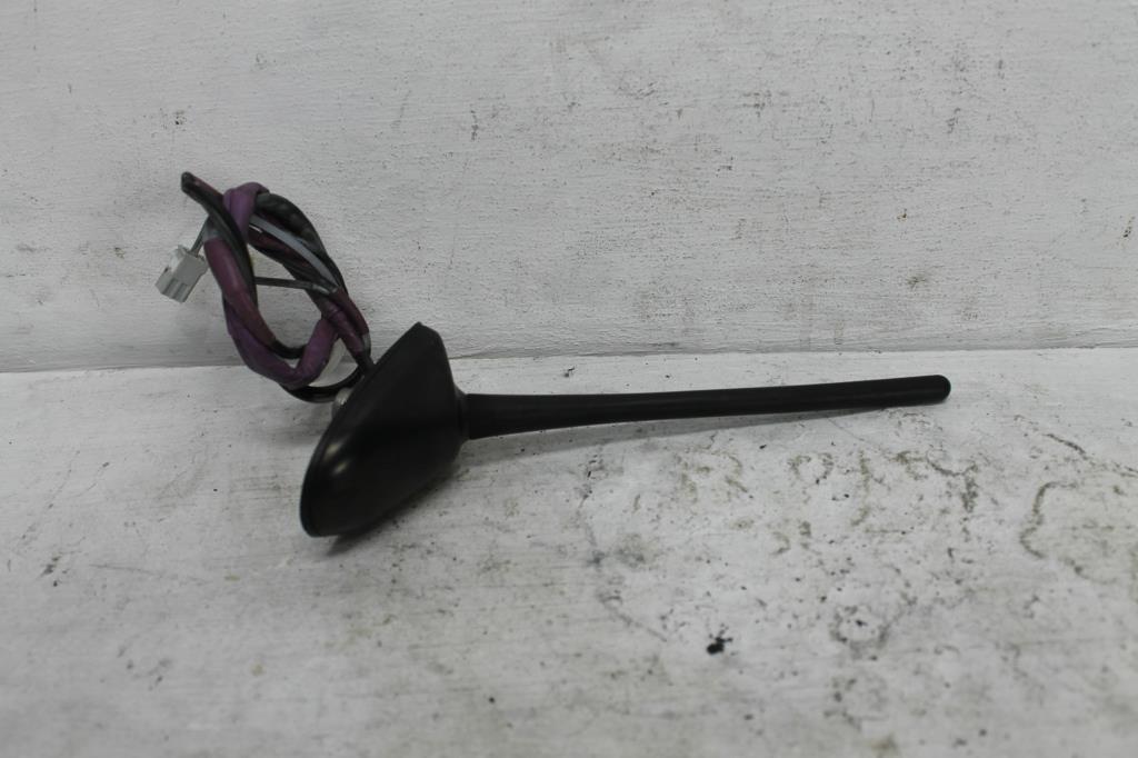 Used Toyota, RAV4 Antenna Aca33/Aca38 10/08 11/12 2011 – main images - All Good Parts