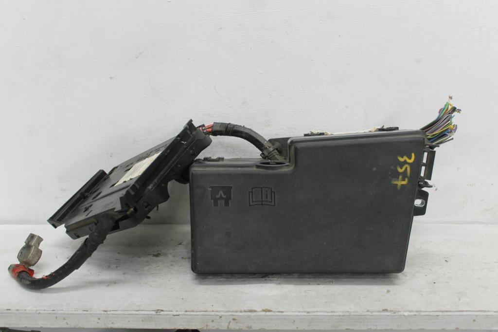 Used Ford, Focus Fuse Box Bay Lz, 10/14 11/18 2017 – image 2 - All Good Parts