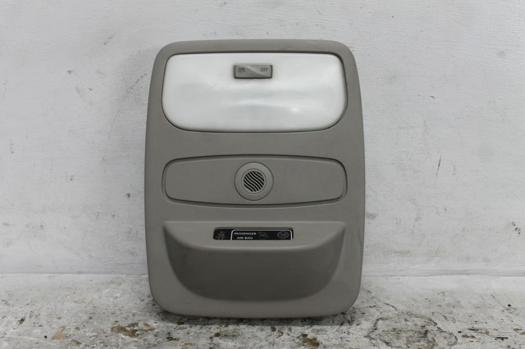 Used Renault, Clio Courtesy Light X98 09/13 10/19 2015 – main images - All Good Parts