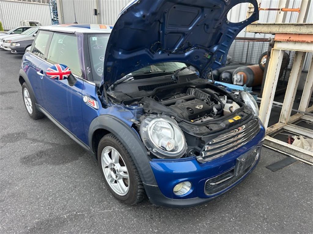 Used Mini, Cooper, Right Headlamp R55/R56/R57, Halogen, White Turn Indicator Type, 03/07-05/15 2012 – image 2 - All Good Parts