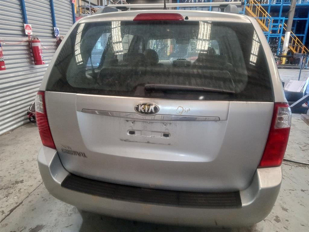 Used Kia Carnival 2013 – image 3 - All Good Parts