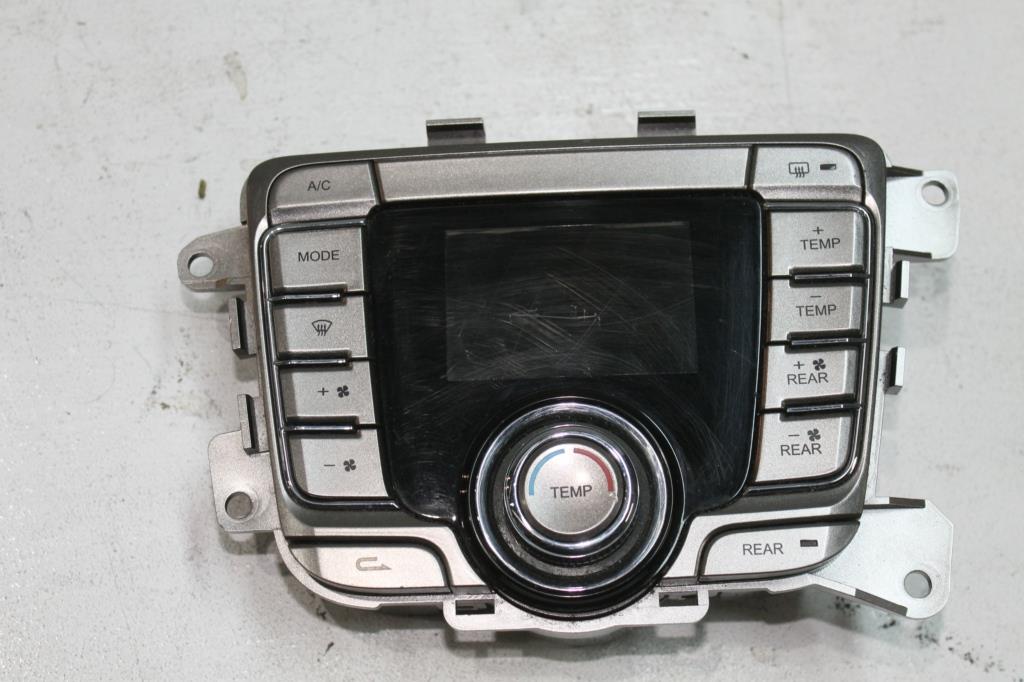 Used LDV, G10, Heater/Ac Controls (G10) Sv7A, Climate Control, W/ Rear Control Button Type, Wagon, 04/15-08/22 2017 – main images - All Good Parts