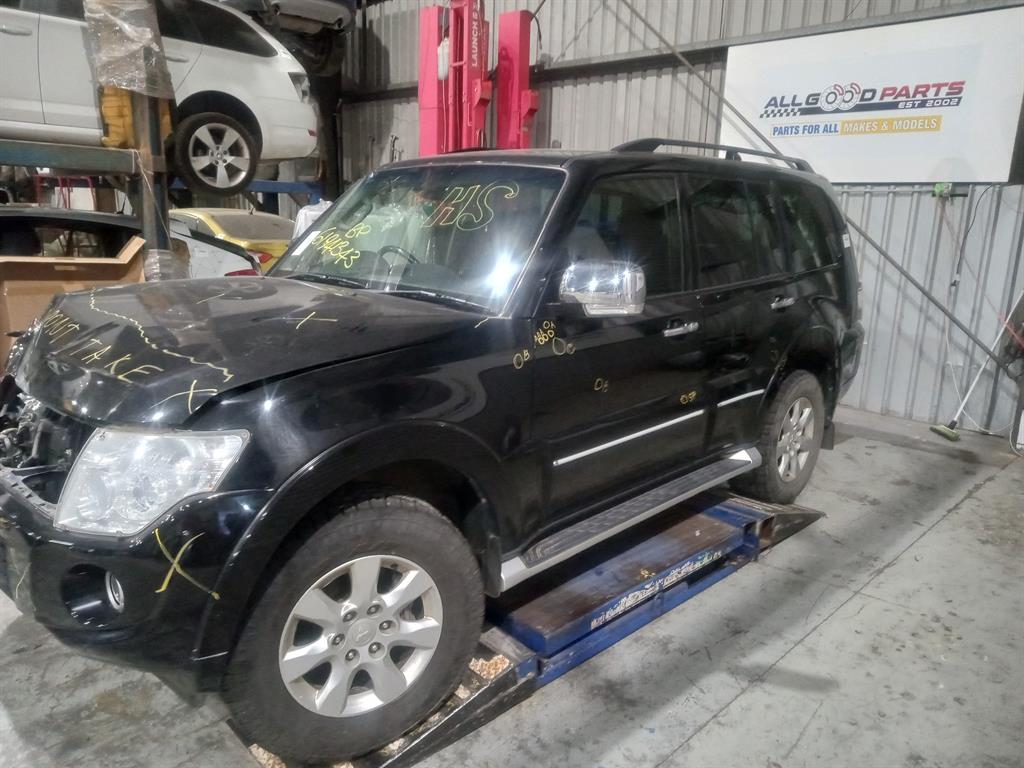 Used Mitsubishi, Pajero Engine Diesel, 3.2, 4M41, Nt-Nw, 09/08-08/14 2012 – image 2 - All Good Parts