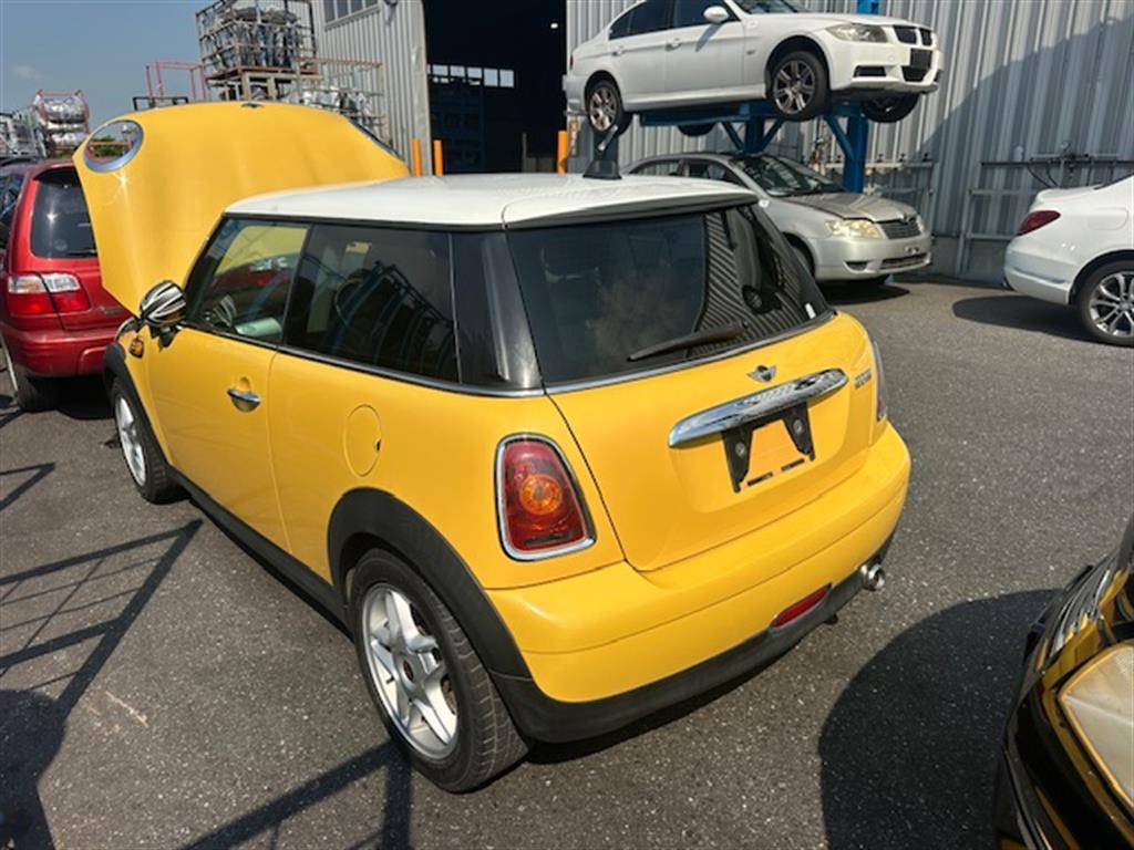 Mini, Cooper Right Front Door R55/R56/R57, Wagon/3Dr Hatch/Cabrio, 03/07-05/14