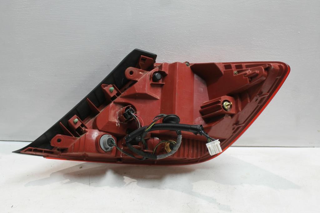 Used Honda, Legend Left Taillight Kb, 08/06-07/08 2007 – image 2 - All Good Parts