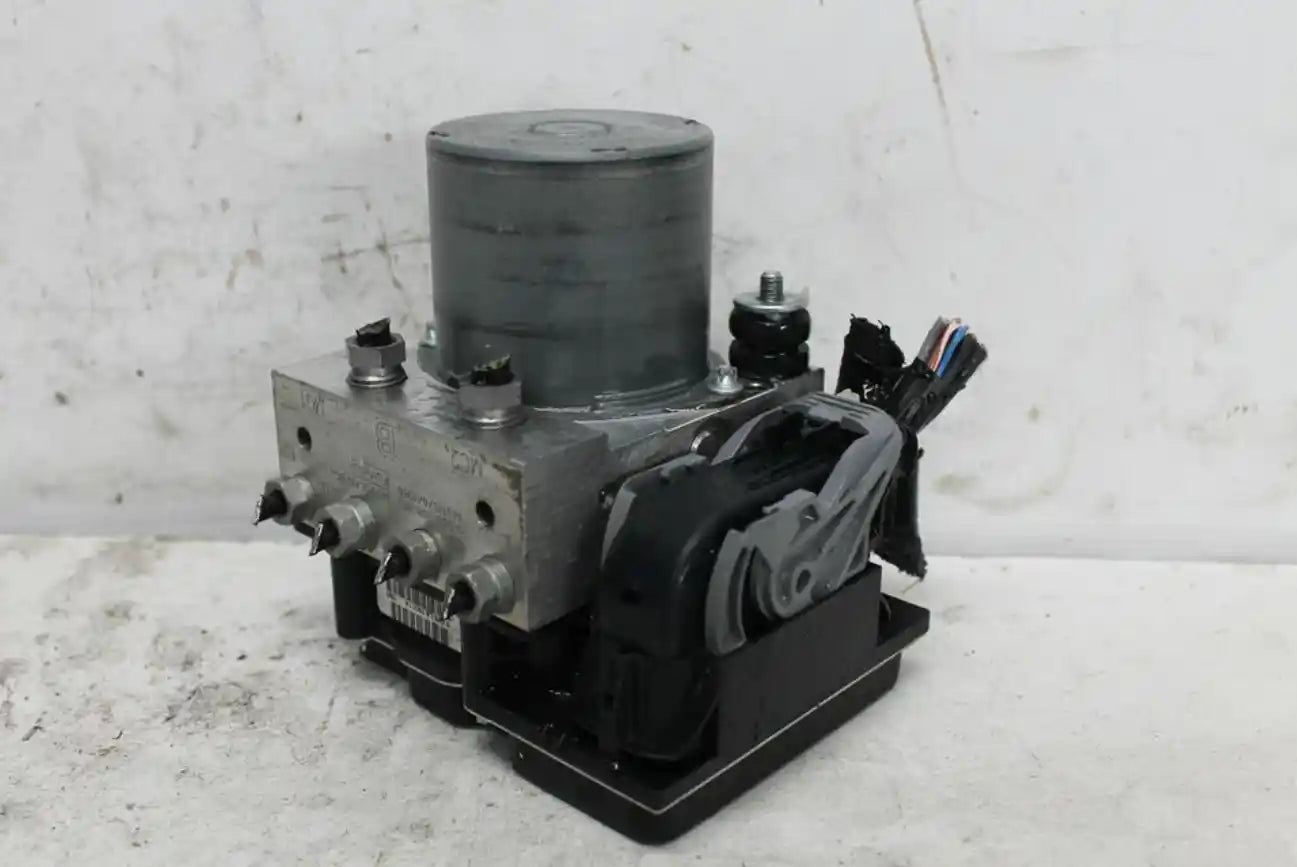Used Jaguar, Xf Abs Pump/Modulator X250 06/08 05/15 2014 – image 1 - All Good Parts