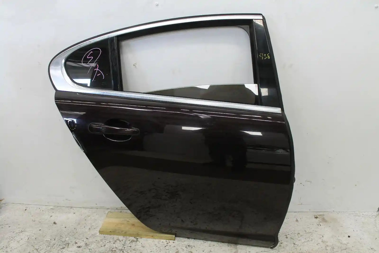 Used Jaguar, Xf Right Rear Door X250 06/08 05/15 2011 – image 1 - All Good Parts