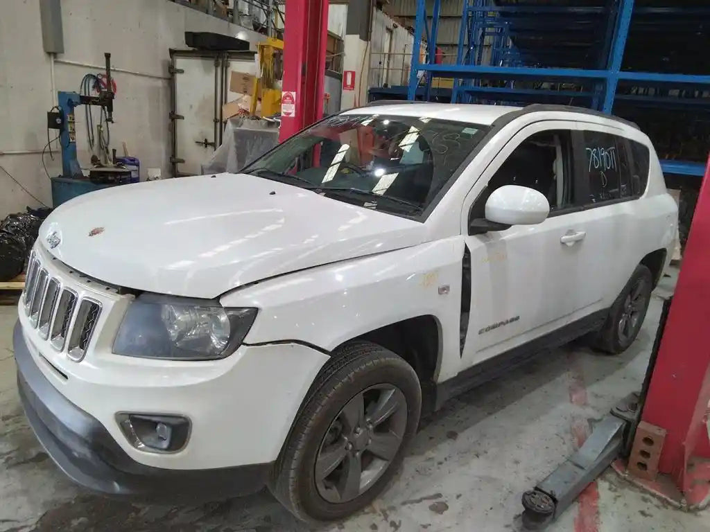 Used Jeep Compass 2014 – image 3 - All Good Parts