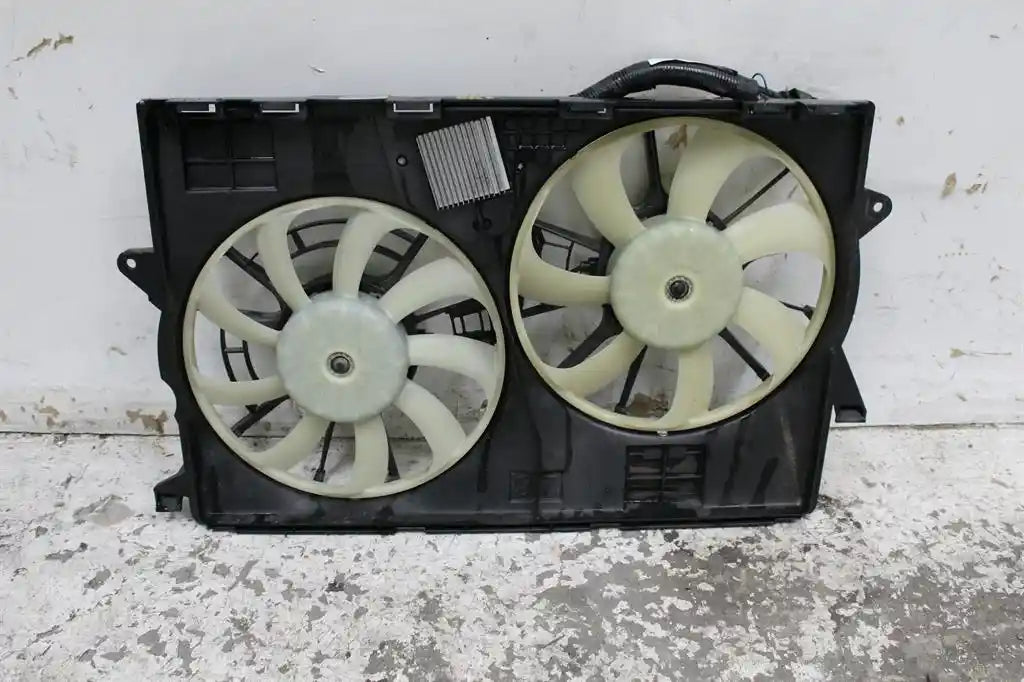Used Jeep, Cherokee Fan Kl Dual Fan Assy Petrol 3.2 Pentastar 02/14 11/22 2015 – image 1 - All Good Parts