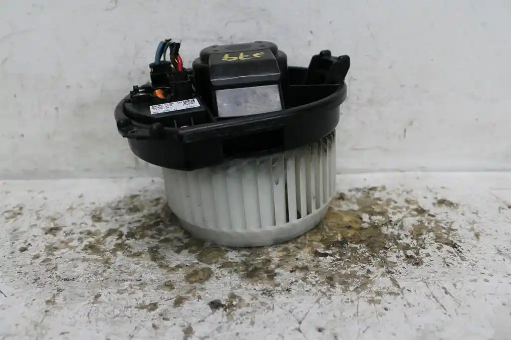 Used Jeep, Cherokee Heater Fan Motor Kl 02/14 11/22 2015 – image 1 - All Good Parts