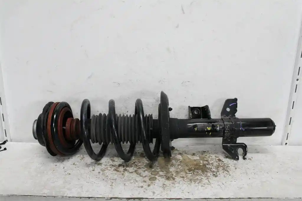 Used Jeep, Cherokee Left Front Strut Kl 4Wd Standard Type 02/14 03/18 2015 – image 1 - All Good Parts