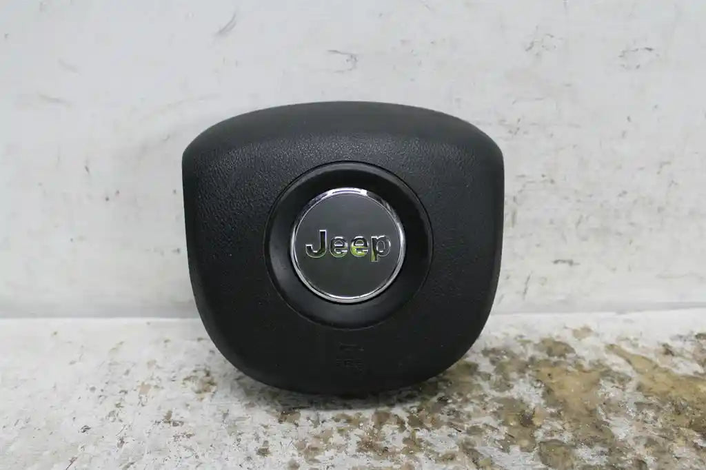 Used Jeep, Cherokee Right Airbag Steering Wheel Kl 02/14 03/18 2015 – image 1 - All Good Parts