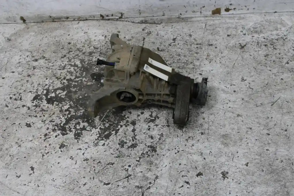 Used Jeep, Grand Cherokee Differential Centre Rear 3.6 Petrol 4Wd Standard Type Wk 3.44/3.45 Ratio 04/13 02/22 2014 – image 1 - All Good Parts