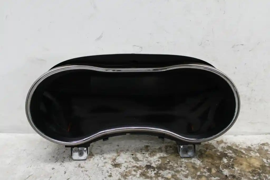 Used Jeep, Grand Cherokee Instrument Cluster Petrol 3.6 Auto T/M Digital Type Wk 04/13 02/22 2014 – image 1 - All Good Parts