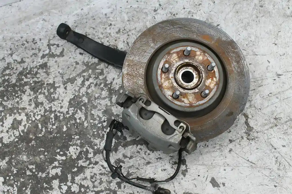 Used Jeep, Grand Cherokee Right Front Hub Assembly Wk 2Wd/4Wd Non Srt8/Srt 10/10 09/16 2012 – image 1 - All Good Parts